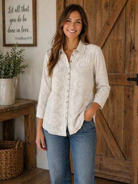 SOFT SURROUNDINGS Button Up Shirt Floral Embroidery Rayon/Linen beige M